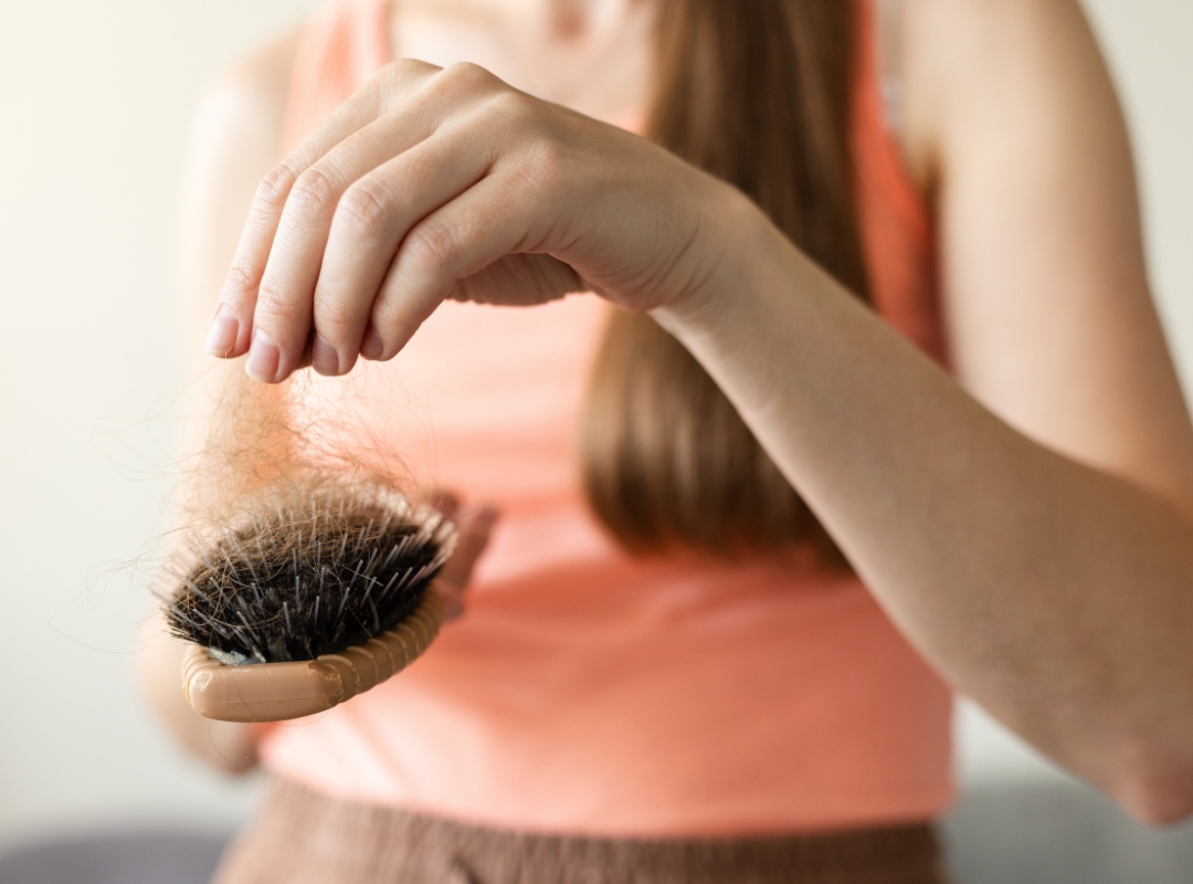 Imagem do post: Top 7 Ativos Que Realmente Fazem Diferença no Tratamento da Queda de Cabelo (E os Que Só Enchem Rótulo)