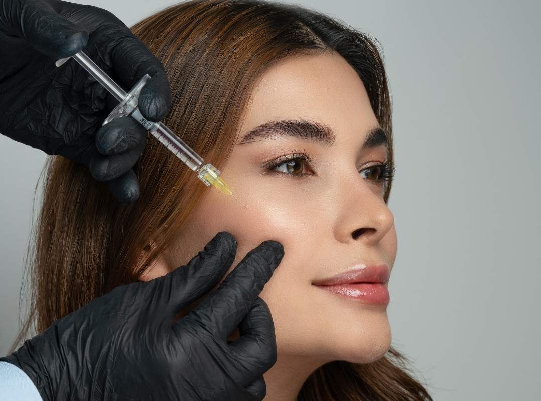 Imagem do post: A Verdade Sobre Bioestimuladores: Por Que Nem Todo Produto Que Estimula Colágeno Rejuvenesce de Verdade